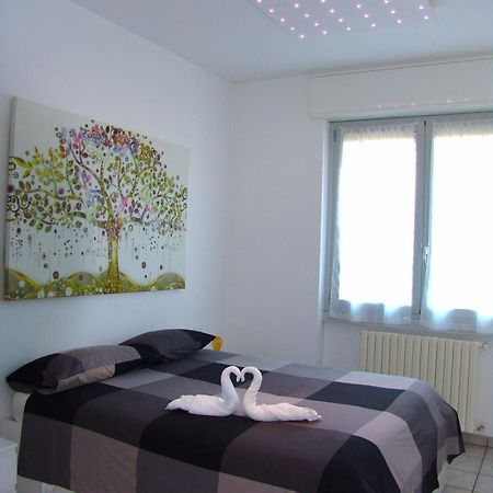 Modern Apartment Luci & Stelle Near Lake Como Nibionno エクステリア 写真