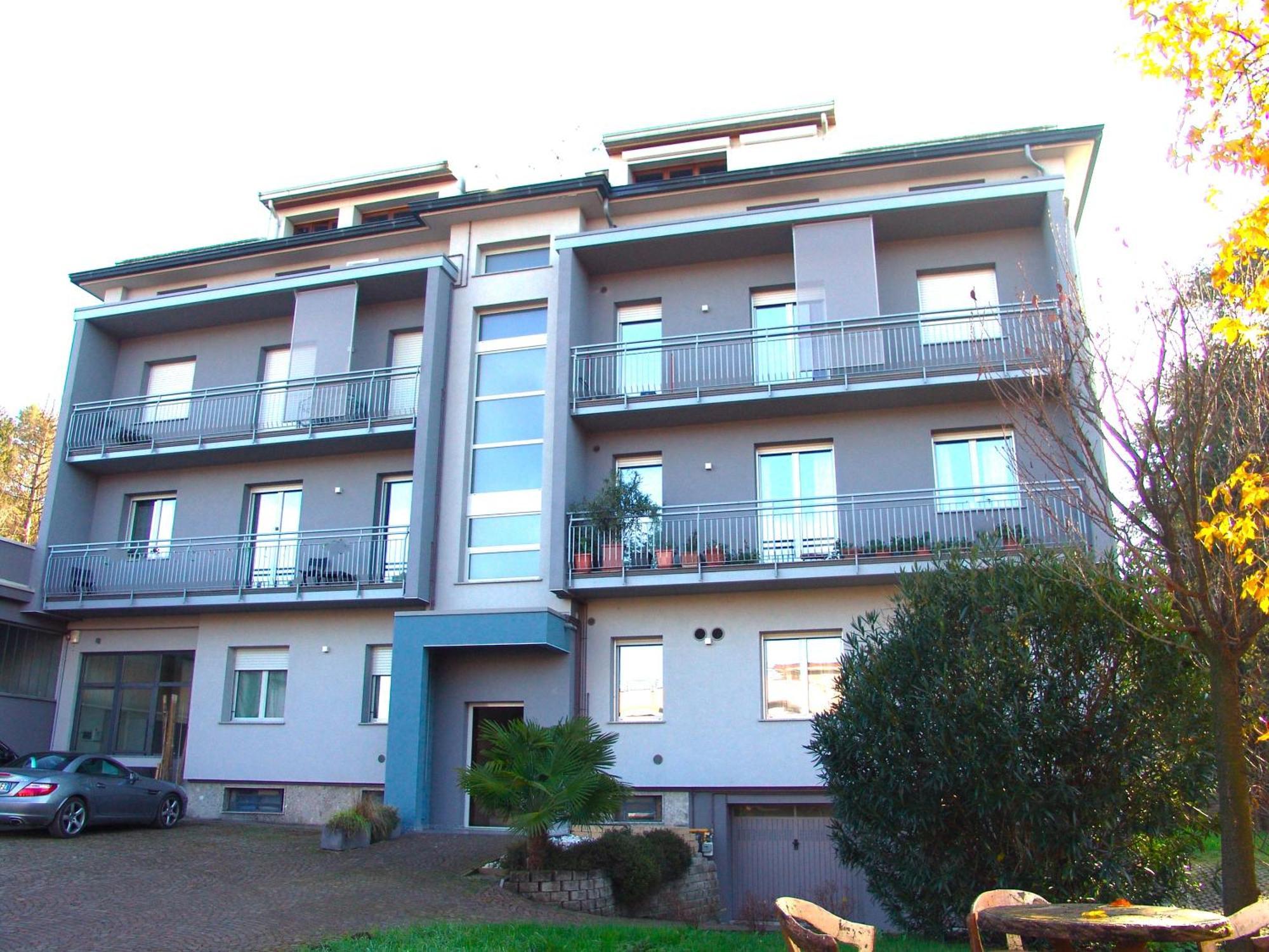 Modern Apartment Luci & Stelle Near Lake Como Nibionno エクステリア 写真